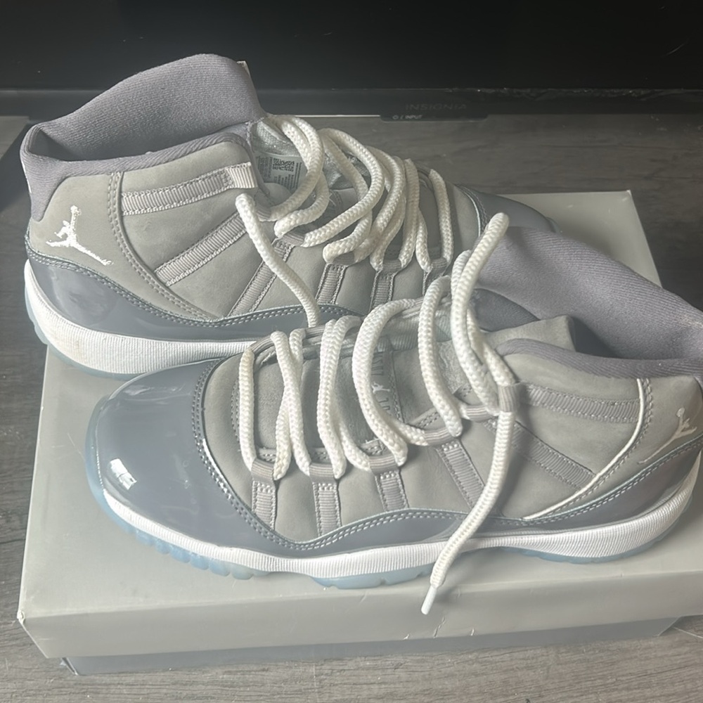 Size 6Y (Fits Mens 6/Womens 8) Air Jordan Cool Grey 11 Retro